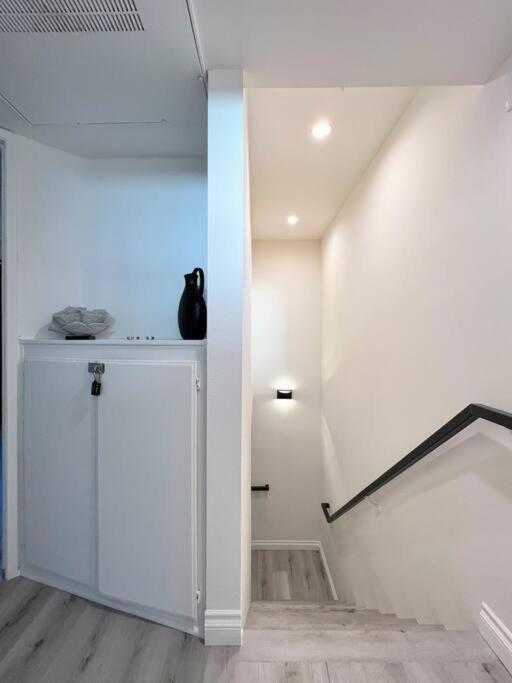 Hollywood Black Habitat Los Angeles Exterior photo